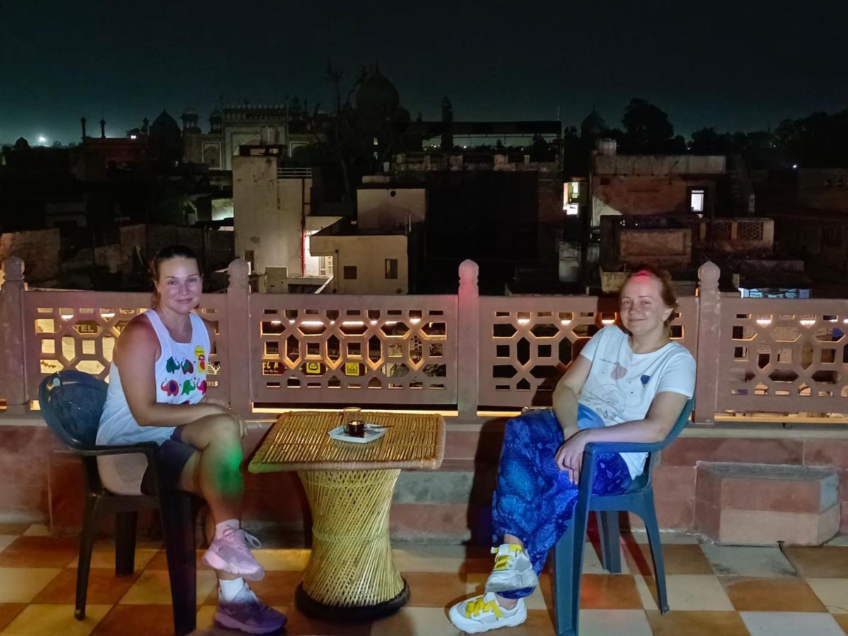 Hotel India Inn Walking Distance From Taj Mahal-- Rooftop Taj Mahal View Agra  Exterior foto