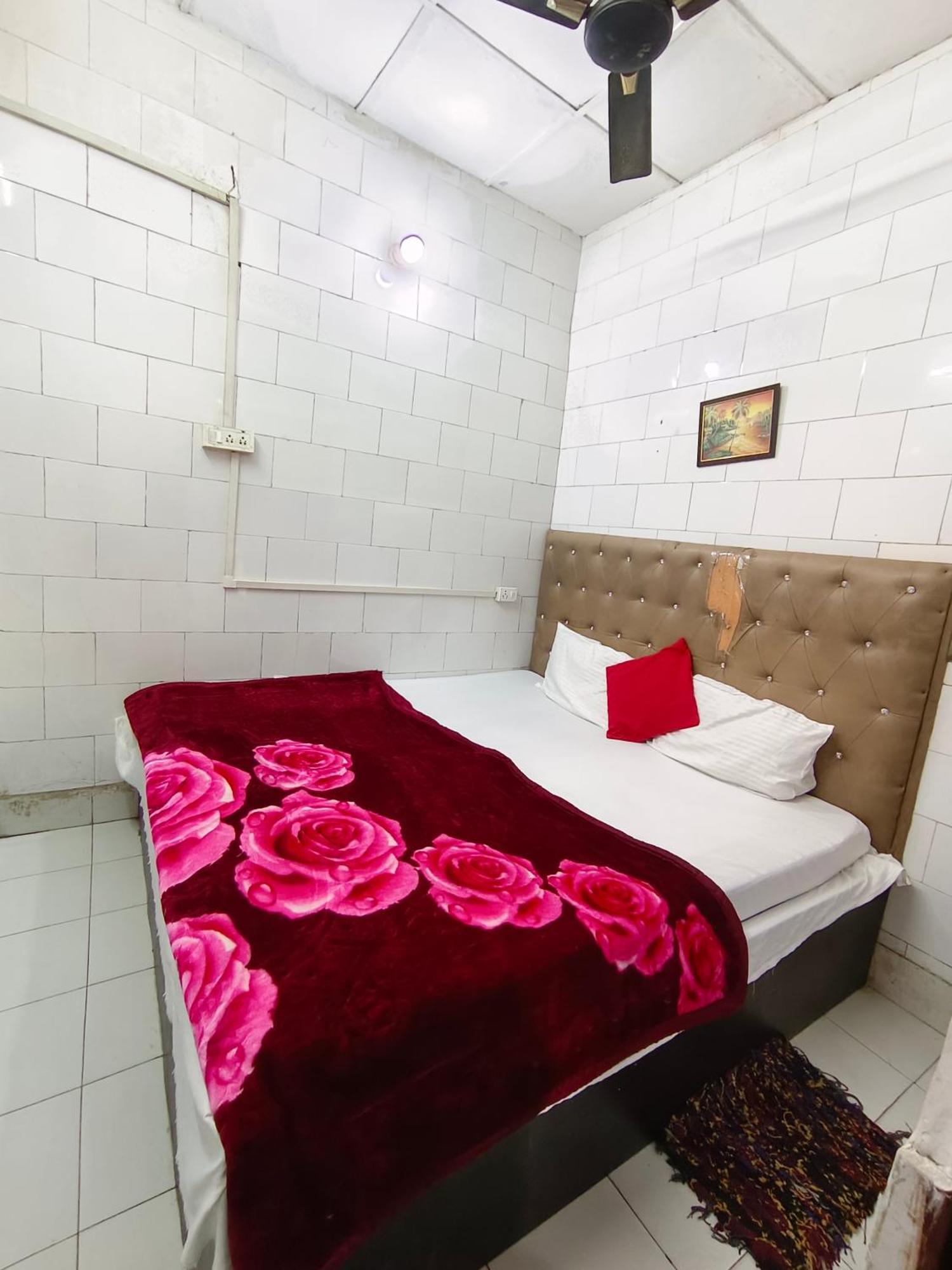 Hotel India Inn Walking Distance From Taj Mahal-- Rooftop Taj Mahal View Agra  Exterior foto